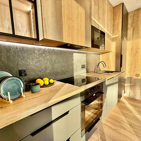 Easy Rent- Szeligowskiego 211 Chodzki Residence, Free Parking, 24h Check-in *