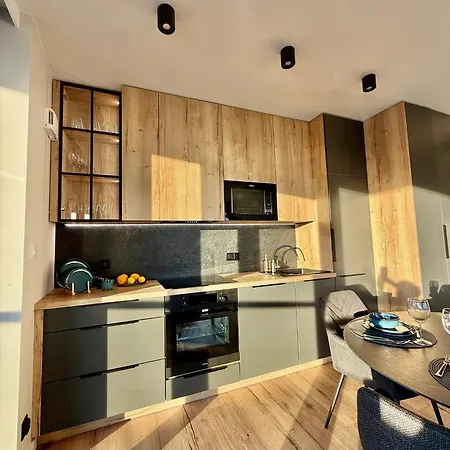 Easy Rent- Szeligowskiego 211 Chodzki Residence, Free Parking, 24h Check-in *