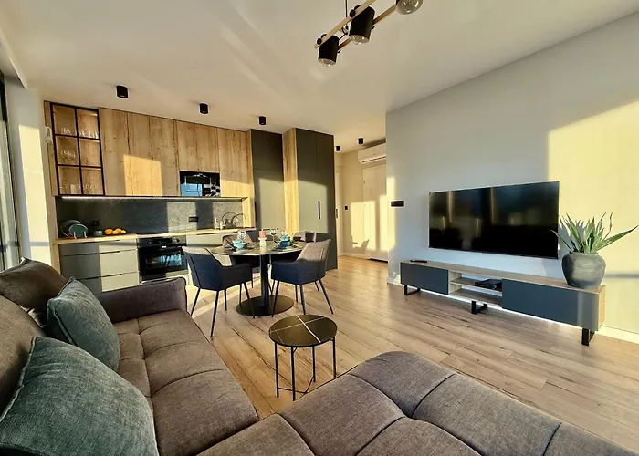 Easy Rent- Szeligowskiego 211 Chodzki Residence, Free Parking, 24h Check-in Apartment *