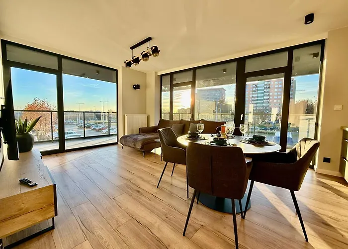 Easy Rent- Szeligowskiego 211 Chodzki Residence, Free Parking, 24h Check-in דירה *